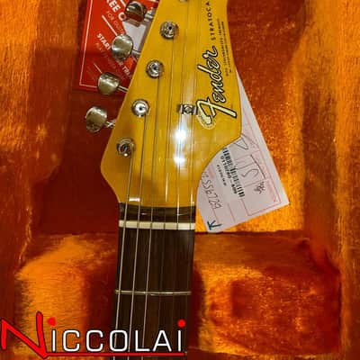 FENDER American Vintage II 1965 Stratocaster, Round-Lam Rosewood Fingerboard, Candy Apple Red image 5