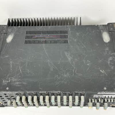 Samson SD8 8-Channel Stereo Powered Mixer with DSP image 6