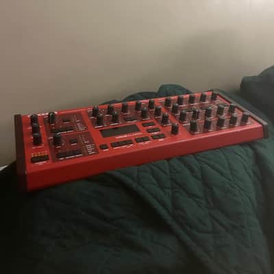 Access Virus Classic Desktop Digital Synthesizer 2002 - Red / Black image 3