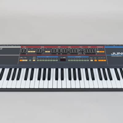 Roland Juno-106 Programmable Polyphonic Synthesizer with 6 new voice chips (serviced) imagen 2