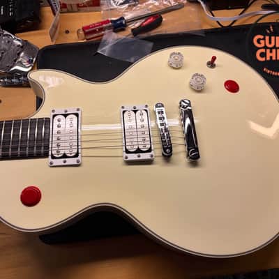2010 Gibson Buckethead Signature Les Paul Alpine White OHSC & Paperwork image 15