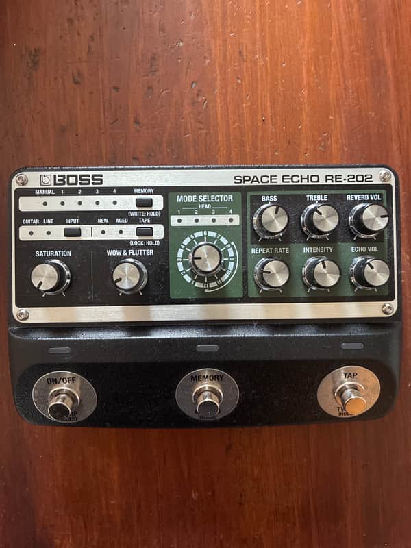 Boss RE-202 Space Echo