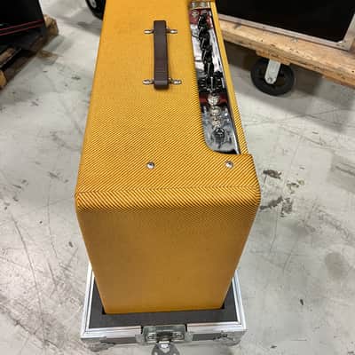 Fender '59 Bassman LTD Reissue 45-Watt 4x10" Guitar Combo 2004 - Present - Lacquered Tweed w/ Road case image 5