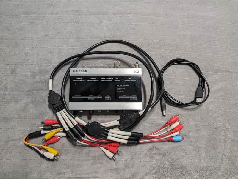 Native Instruments Audio 8 DJ Interface and Multicore Cables image 1
