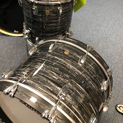 Ludwig Classic Maple Fab 3 Piece Shell Pack, Vintage Black Oyster - Floor Display image 9
