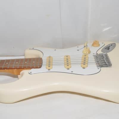 Fender JAPAN STRATOCASTER #P083002 Electric Guitar Ref No 7507 image 9
