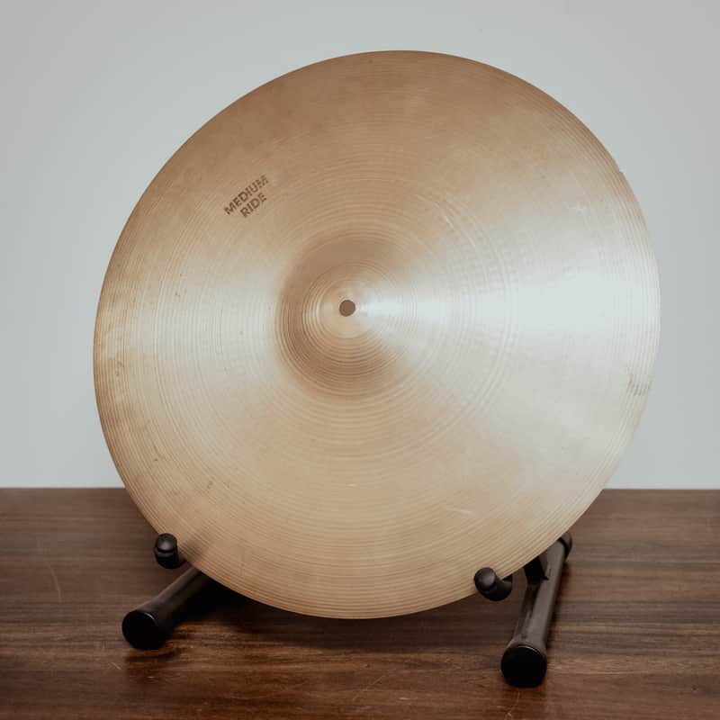Zildjian 18" Medium Ride, 1980's (1668g) image 1
