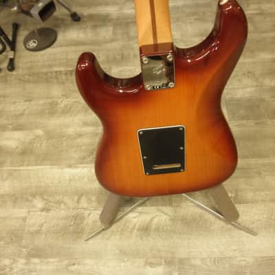 Fender Player Stratocaster HSS Plus Top - Tobacco Sunburst with Pau Ferro Fingerboard image 7