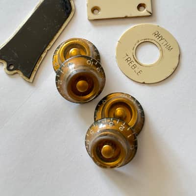 Gibson aged set Top Hat knobs, Jack plate Toggle switch plate and historic truss rod cover, relic, Les Paul Top Hat knobs and jack plate, Les Paul, relic | 59 Parts image 2