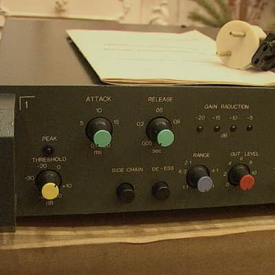1980s TCS LC-1: Broadcast Limiter/Compressor - Extremely RARE Vintage Soviet Rack Unit, Made in USSR image 9