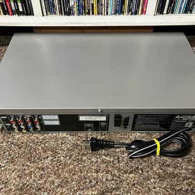 Toshiba SD-V592SU DVD/VHS Combo Player VCR Recorder No Remote TESTED READ image 9