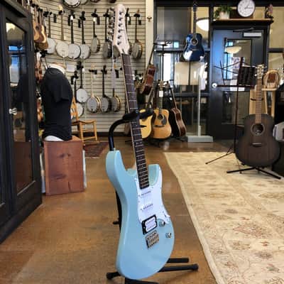 Yamaha Pacifica PAC112V Solid Body Electric Guitar Sonic Blue image 5