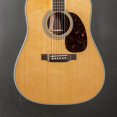 Martin D-35 image 2