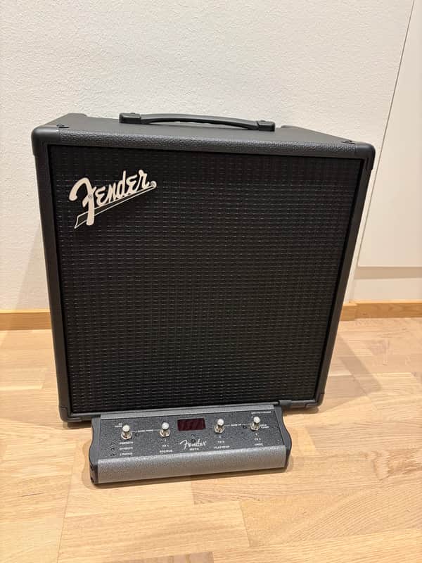 Fender Rumble Studio 40-Watt 1x10" Bass Combo