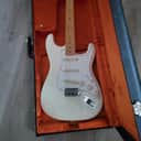Fender American Vintage II '73 Stratocaster with Maple Fretboard 2025 - Present - Olympic White