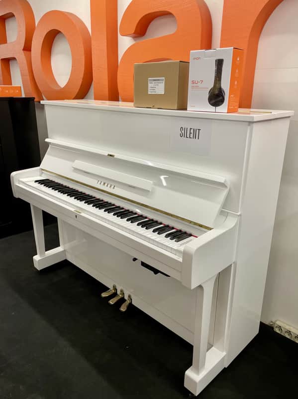 Yamaha PIANOFORTE VERTICALE U1 BIANCO + SILENT image 1