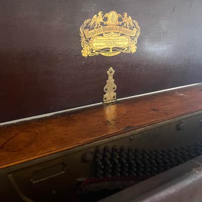 Seybold Upright Piano 1916 - Mahogony image 4