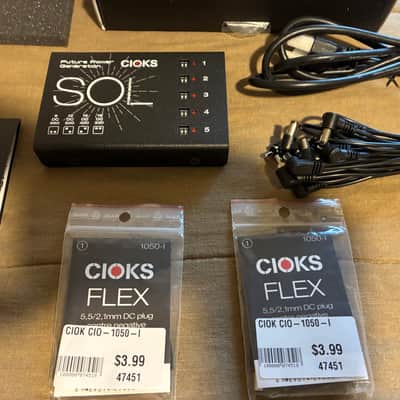 Used CIOKS SOL 5 Isolated Outlets Guitar Pedal Power Supply w/ Two Extra Cables image 1