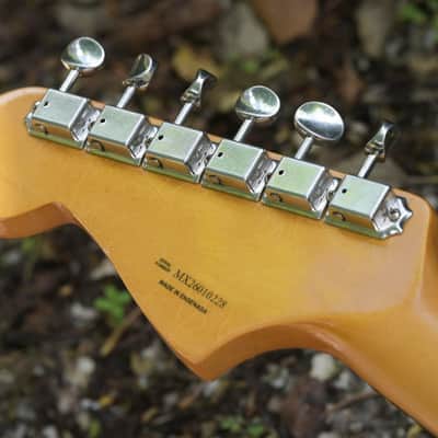Fender Limited Edition Vintera II Road Worn 50s Jazzmaster- 3-Color Sunburst(2) image 8