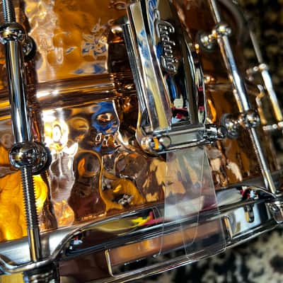 Ludwig LC662KT Hammered Copper Phonic 6.5x14" 10-Lug Snare Drum with Tube Lugs - Polished Copper image 3