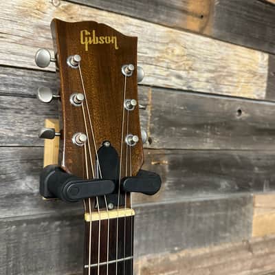 Gibson J-45 1970 image 9