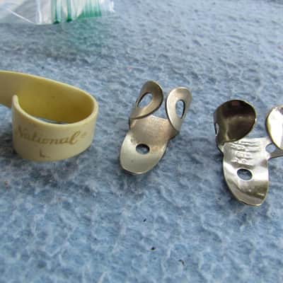 Dunlop Metal Fingerpicks And National Thumb Pick 2 Dunlop Fingerpicks & 1 Thumbpick image 2