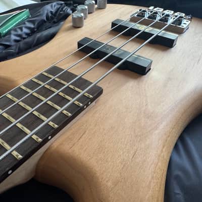 Warwick RockBass Corvette Basic Bass Guitar - Natural 4-string Electric Bass with Alder Body, Maple Neck, Wenge Fingerboard, and 2 Single-coil Pickups - Natural Corvette Basic Bass 2024 - Natural image 7
