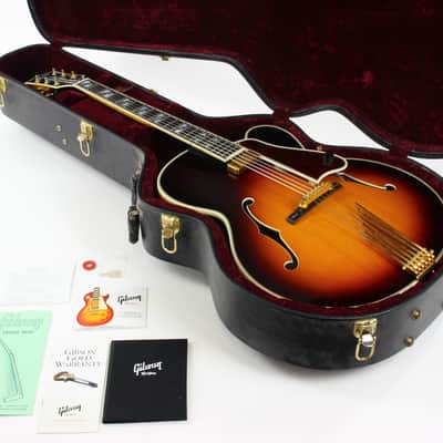 2009 Gibson Custom Shop LeGrand Sunburst Johnny Smith type Archtop image 2