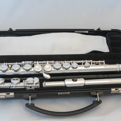Yamaha YFL-200AD Advantage Standard Flute *Overhauled New Pads *Ready to play image 1