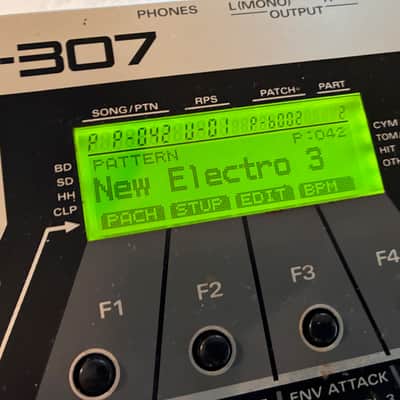 Roland MC-307 Groovebox 2000s - Silver and Black image 4
