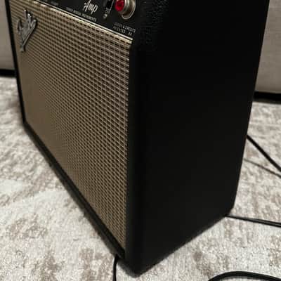 Fender Vibro Champ Amp 1966 - Black Panel image 6