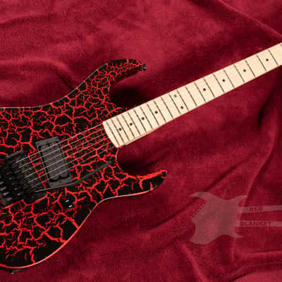 B.C. Rich Gunslinger Retro II with Floyd Rose - Red Crackle image 4