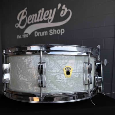 Early 60's Vintage Ludwig Super Classic 5.5x14 Transition Badge Snare Drum in White Marine Pearl (Rm 4) image 1