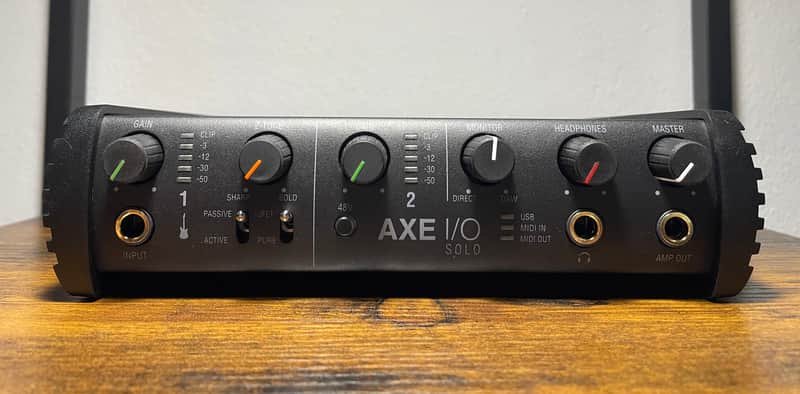 IK Multimedia AXE I/O Solo USB Audio Interface 2020 - Present - Black image 1