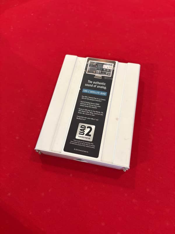 Universal Audio UAD-2 Satellite Quad (Firewire) - Silver image 1