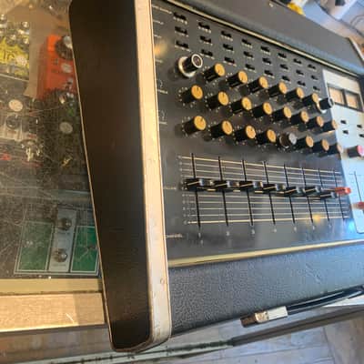 Yamaha PM 400 PM-400 1000 Mixer Console PM-400 image 2