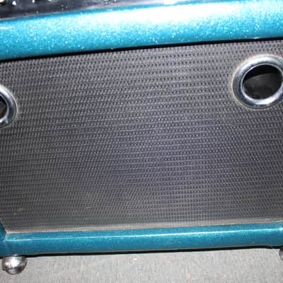 Kustom K150-6/1x15 Bass Combo with Blue Roll & Tuck on Wheels image 5