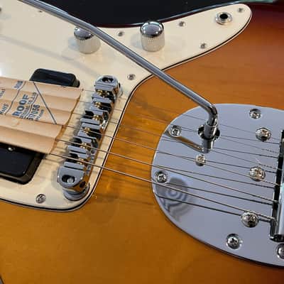 IYV IJG-200 TSB SB Semi-Hollow Body Sunburst Guitar w/ Whammy & Dual P-90'sBar image 6