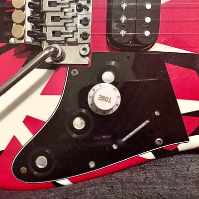 EVH STRIPED SERIES RBW (FRANKY / FRANKENSTRAT) BODY WITH 5150-STYLE BANANA NECK TRIBUTE GUITAR image 4