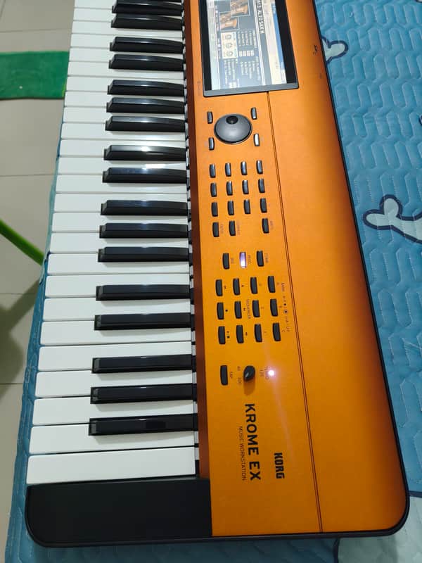 Korg Krome Ex 61 Copper 2020 - Copper Used image 1