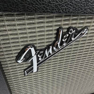 Fender Mustang I V.2 2015 - Black with silver/gray cloth image 15