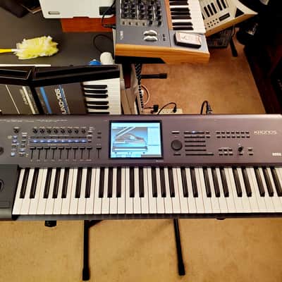 MUST SEE!!! KORG KRONOS 61 FULLY INSPECTED/SERVICED AND IN AMAZING CONDITION! image 5