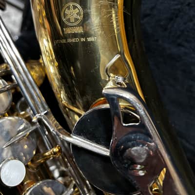 Yamaha YAS26 Alto Saxophone w Case image 7