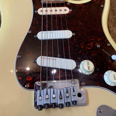 1994 Fender Stratocaster Deluxe Plus in Blonde finish & hard shell case image 16