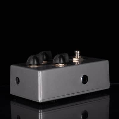 Used Lovepedal 200lbs of Fuzz Pedal - 2 image 5