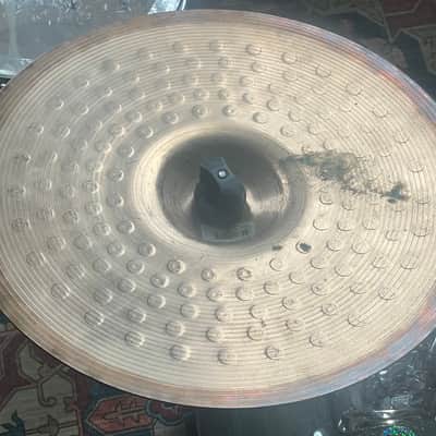 Zildjian 14” ZBT Plus Medium Hi-Hat Bottom image 8