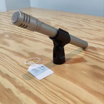 Shure SM81 Small Diaphragm Cardioid Condenser Microphone (Warranty) image 2