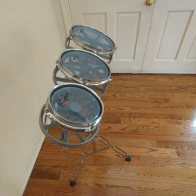 Cielo Roto toms with heavy duty stand: 6 8 and 10 inch toms excellent condition! image 4