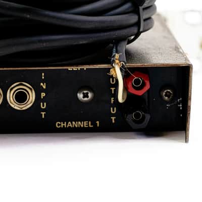 Crown D-60 Dual Channel Power Amplifier with Pair of 25' Speaker Cables image 10