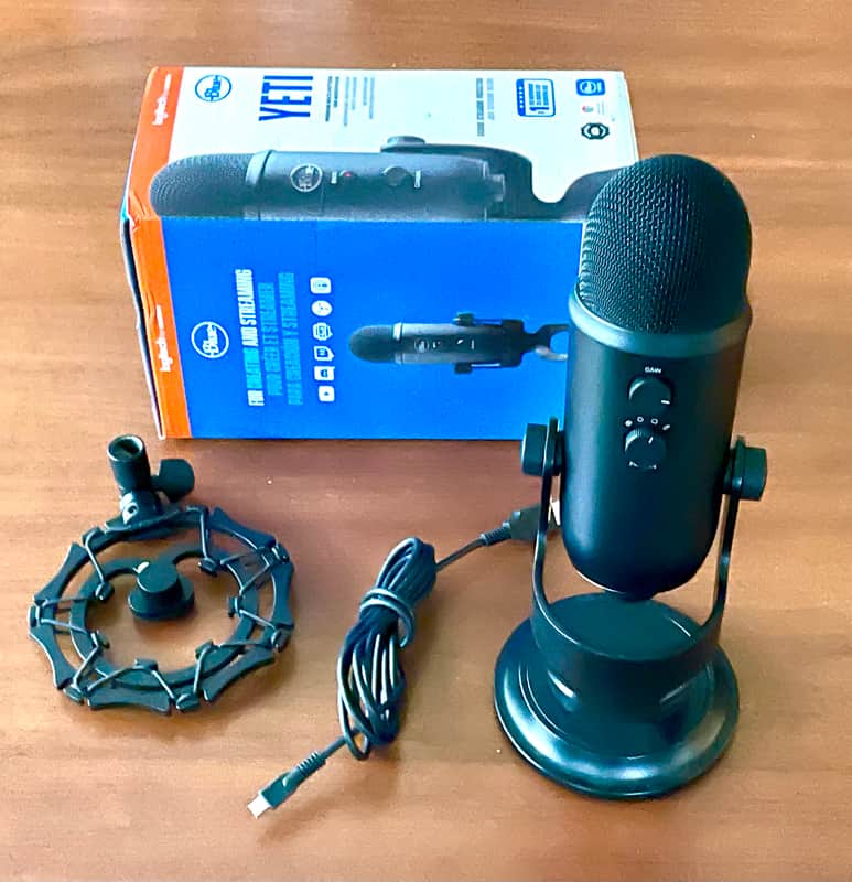 Blue Yeti Multipattern USB Microphone 2010s - Blackout image 1